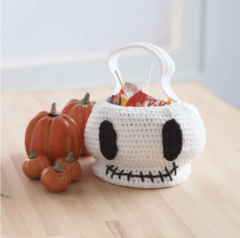 Crochet Your Own Treat Bag for Halloween!