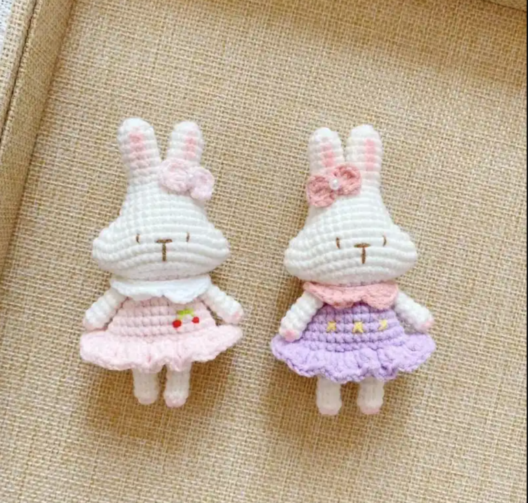 Crochet Rabbit Free Pattern: Rabbit Floral Clothes