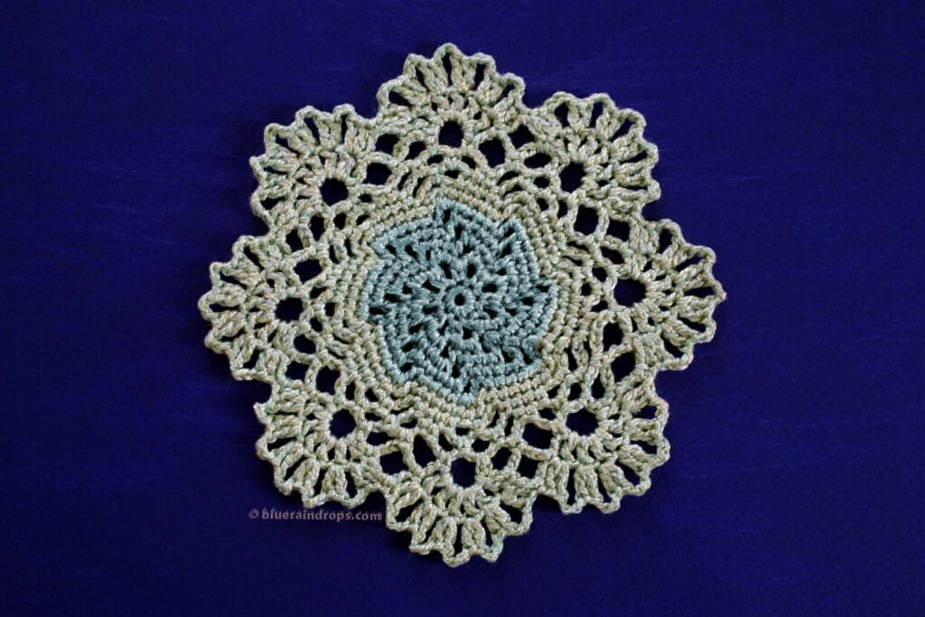 Create Little Bitty Round Doilies – Free Crochet Pattern