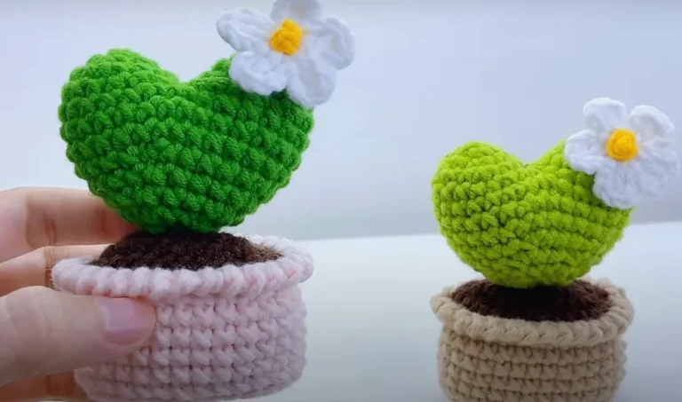 Crochet Heart Cactus – A Prickly Yet Adorable Project!