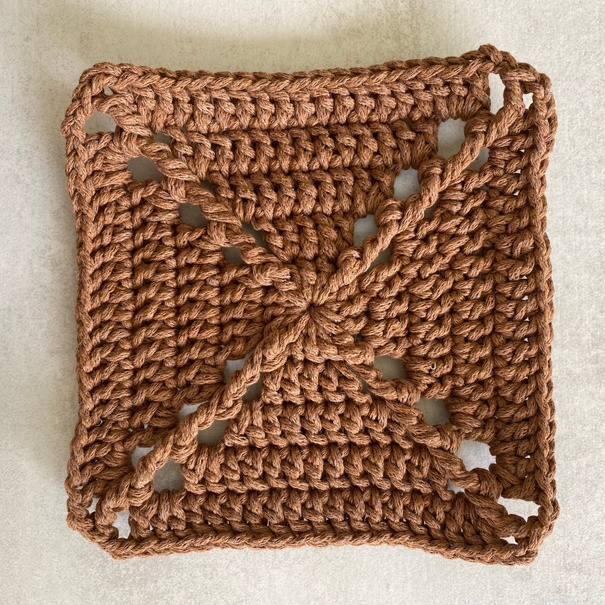 Crochet Granny Square: Pattern, Stitches & Photo Tutorials.