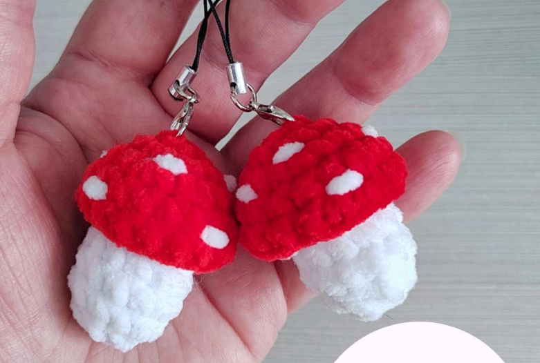Whip Up a Mini Fly Agaric: Free 5-Minute Crochet!