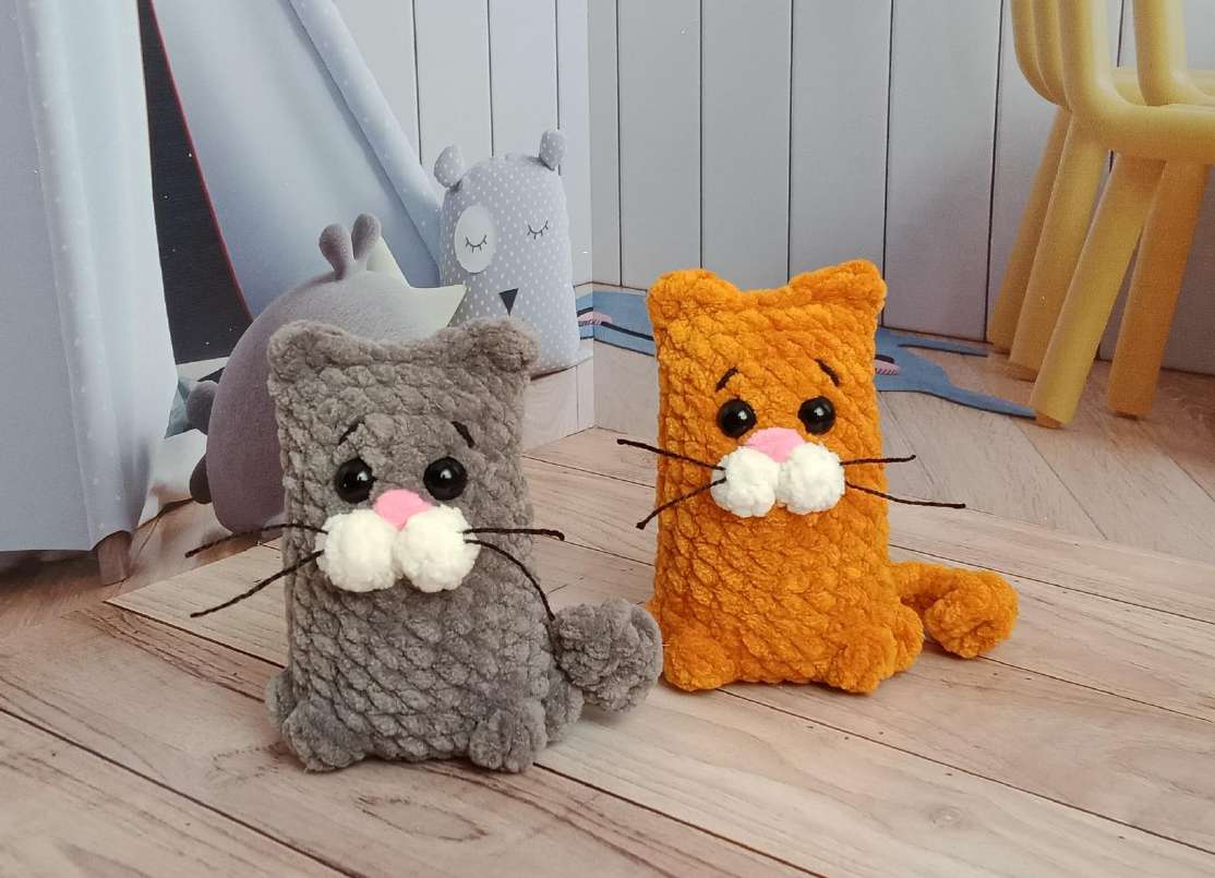 Crochet Adorable Kitten Keychains: Free Amigurumi Pattern!
