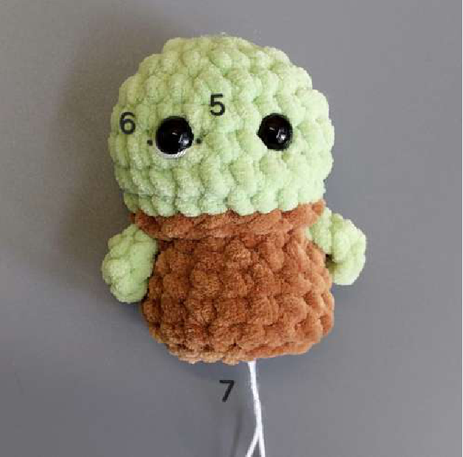 Crochet Yoda Body with Arms Attached