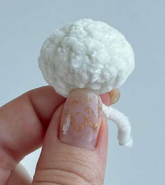 Crocheted muzzle piece for the bear