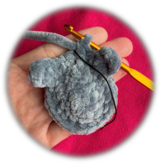 Crochet head after eye insertion