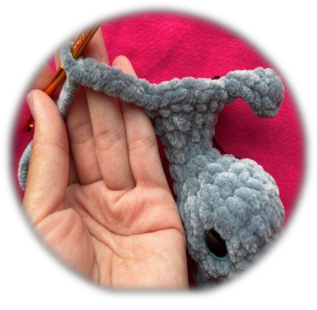 Crochet skirt in progress on Igogoshka doll