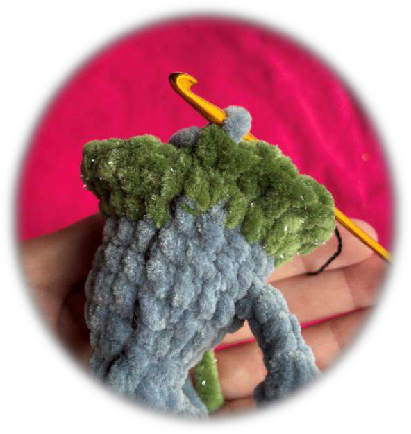 Another view of the Igogoshka body with paws