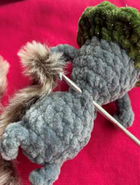 Completed mane on the Igogoshka crochet horse