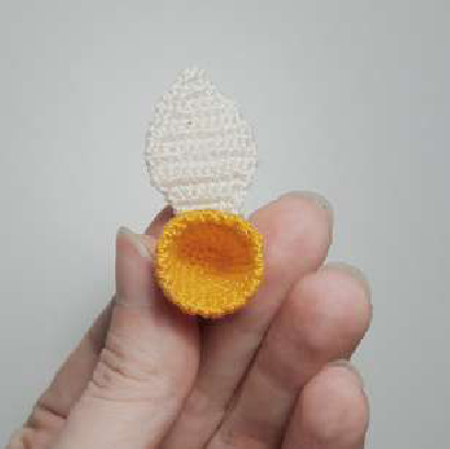 Adding the bottom petals to the assembly