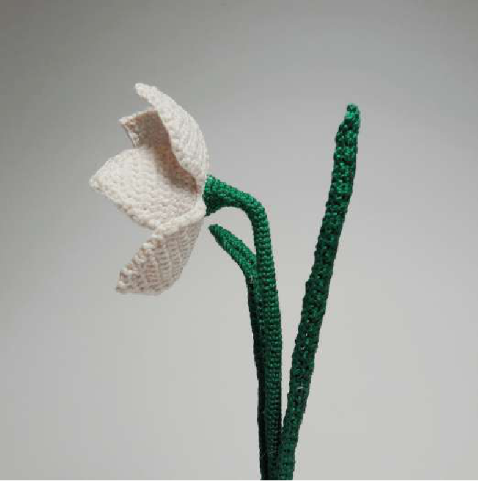 Crochet daffodil flower