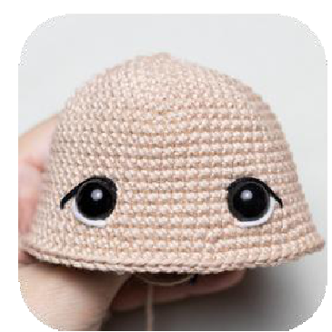 More detail on embroidered eyelashes