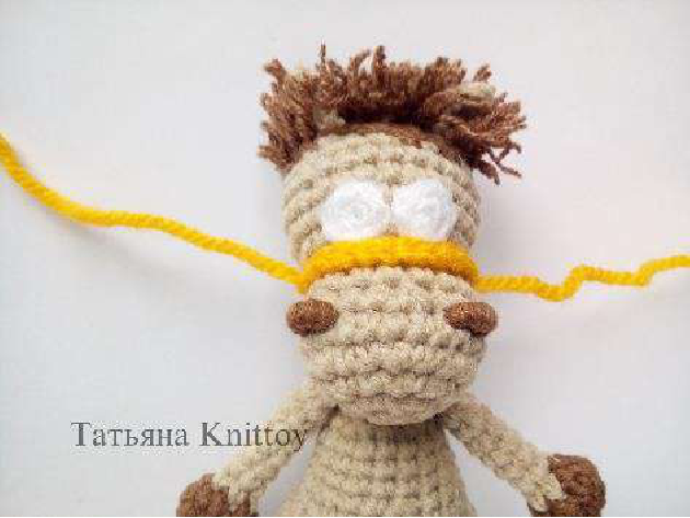 Bridle side chains tied on head