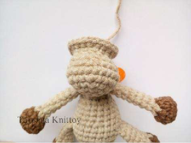 Side view of head before closing