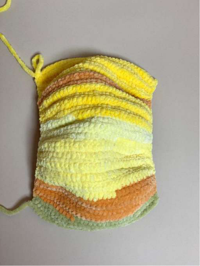 Initial chain stitches for pumpkin body