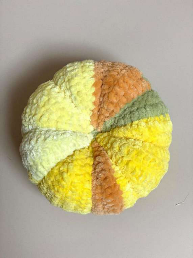 All vertical cinches completed on the pumpkin