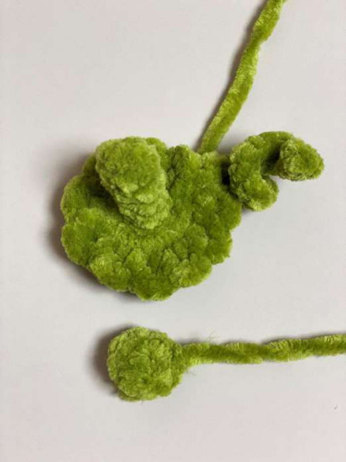 Crocheted bottom stem