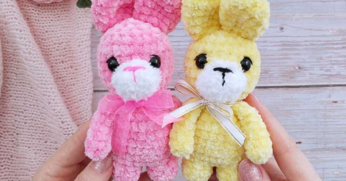 Easy One-Piece Velvet Plushie Crochet Pattern